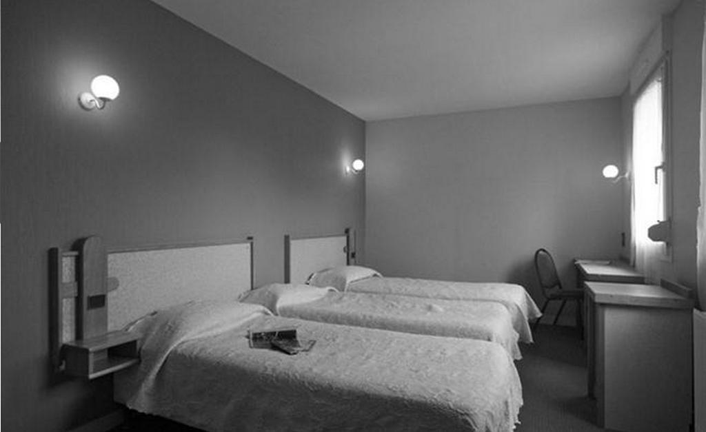 Hotel-Restaurant De L'Abbaye Plancoët Kamer foto