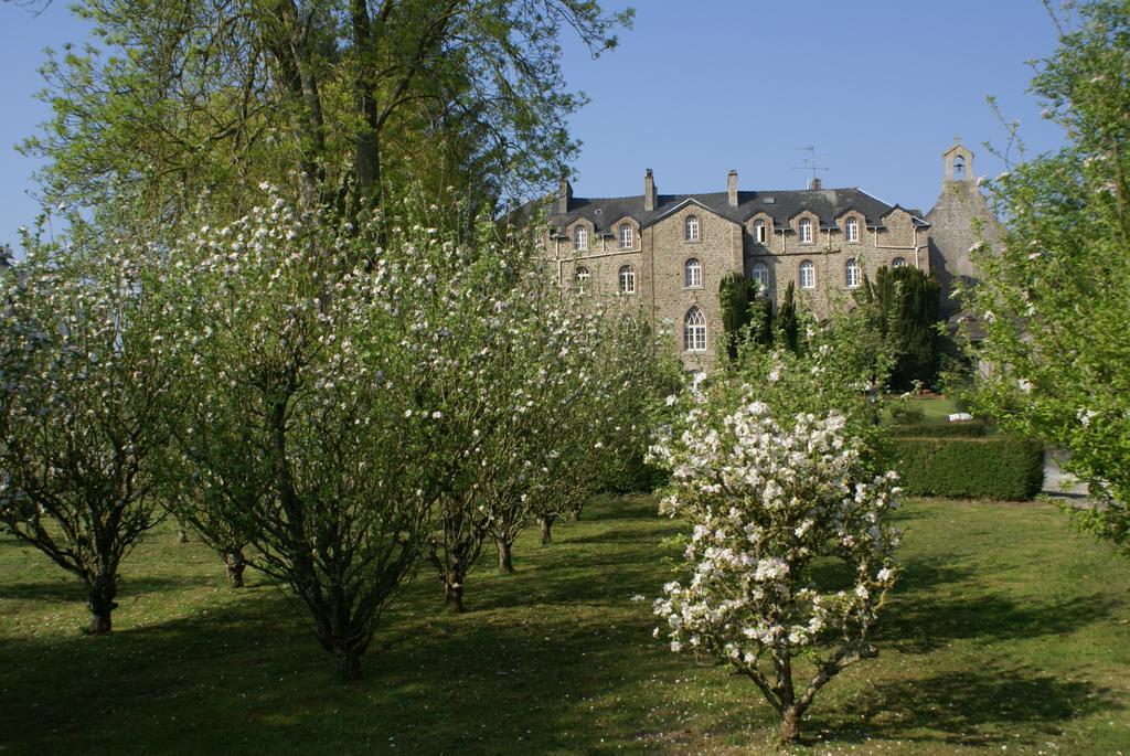 Hotel-Restaurant De L'Abbaye Plancoët Buitenkant foto
